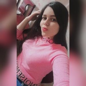 Meet your Posher, Daniela